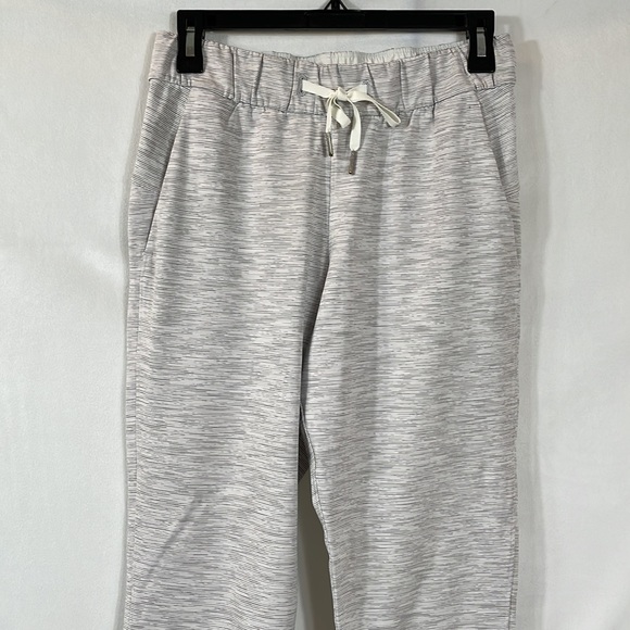 Lululemon Pants Drawstring 4 Gray and White Fabric - Picture 2 of 10